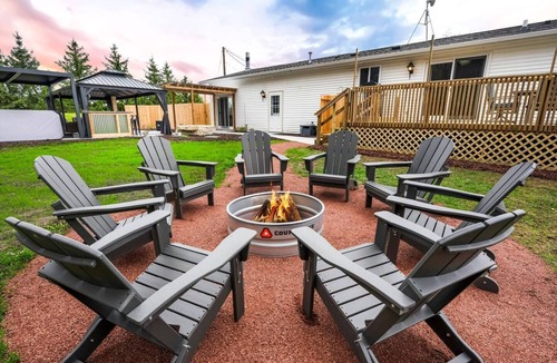 Egg Harbor House | Egg Harbor Escape| Cedar Sauna| Hot Tub|