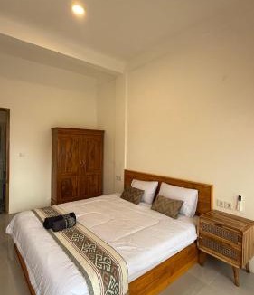 Gerupuk House | Eggy homestay