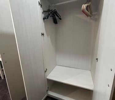 Runnymede Apartment | EGHAM LOVELY STUDIO SELF CONTAINED 2 mins station