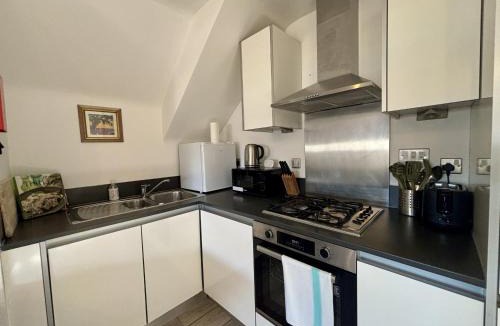 Runnymede Apartment | Egham Modern Two Bedroom Apartment