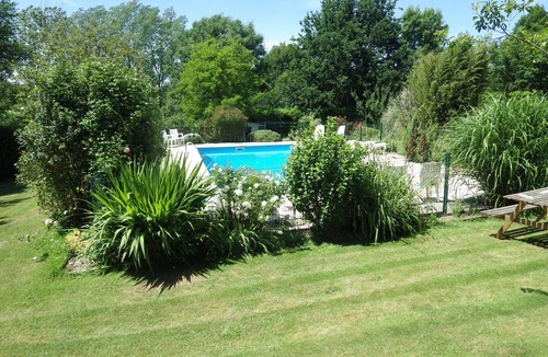 Vouvant Villa | Eglantine (3 bedrooms - sleeps 6)