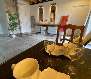 Montmorin Apartment | Eglise de l'Exaltation