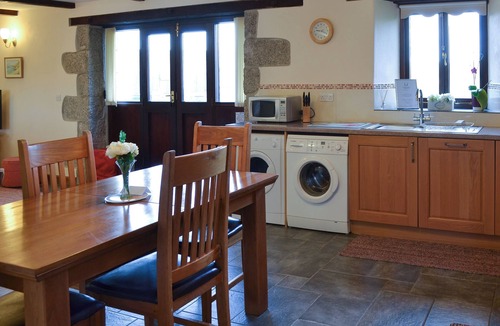 Helston Cottage | Eglos Derry Farm Cottage - E4597