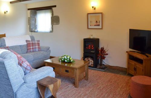 Helston House | Eglos Derry Farm Cottage - E4597