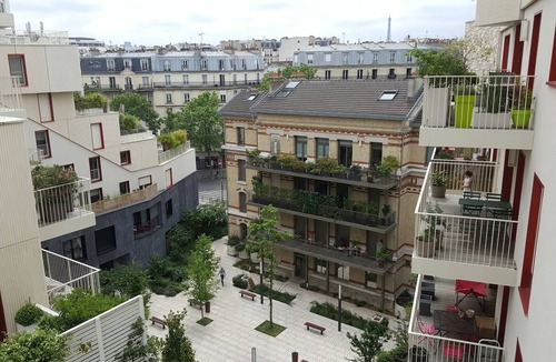 Batignolles Apartment | EIFFEL SIGHTSEEING FOR 2