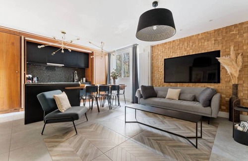 Necker Apartment | Eiffel Tower - 4 bedrooms Air Conditioning