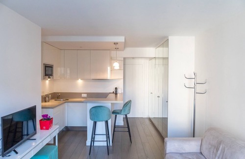 7th Arrondissement Apartment | Eiffel Tower Amélie Residence