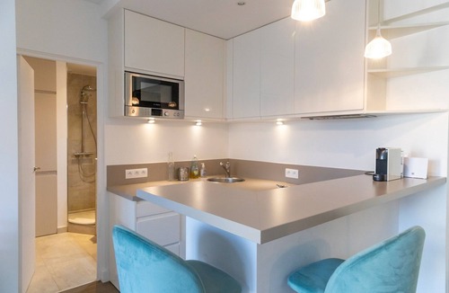 7th Arrondissement Apartment | Eiffel Tower Amélie Residence