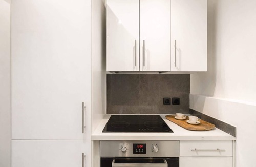 Necker Apartment | Eiffel Tower - family flat with elevator access