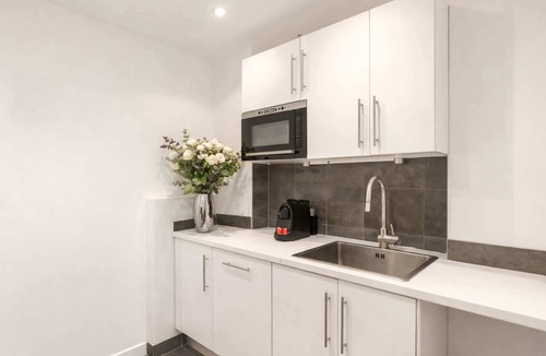 Necker Apartment | Eiffel Tower - family flat with elevator access
