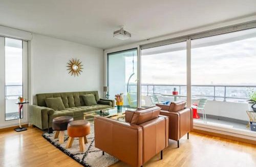 Quartier de la Chapelle Apartment | Eiffel Tower & Montmartre View 4 Terraces