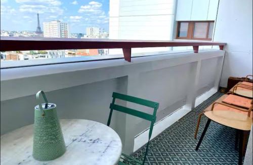 Saint-Lambert Apartment | Eiffel Tower View & Pool