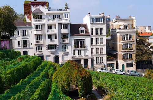 Montmartre Apartment | Eiffel-Tower-View Romantic Duplex