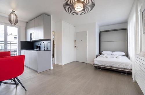 Saint-Lambert Apartment | Eiffel Tower View Studio with Balcony & Elevator