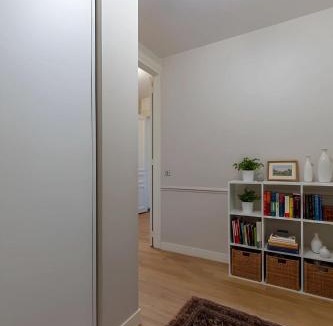 Porte-Dauphine Apartment | Eiffel View - Elegant 1BR - Terrace