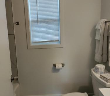 Wilbur Hotel | Eight Bar B Motel