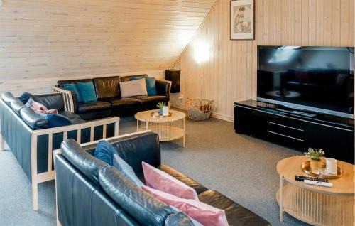 Egsmark Strand House | Eight-Bedroom Holiday Home In Ebeltoft