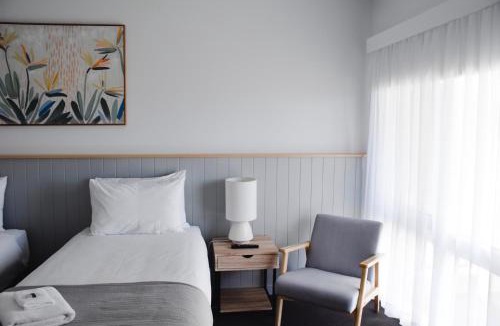 Warrnambool Hotel | Eight Spence