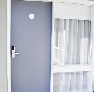 Warrnambool Hotel | Eight Spence