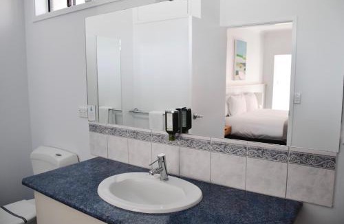 Warrnambool Hotel | Eight Spence