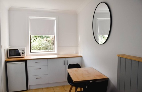 Warrnambool Hotel | Eight Spence