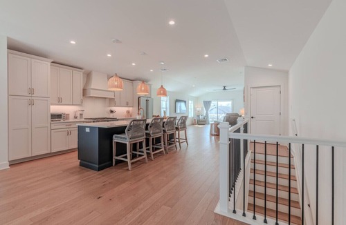 Cape May Villa | Eights On The Landing