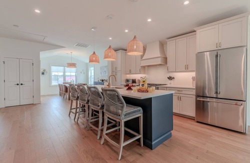 Cape May Villa | Eights On The Landing