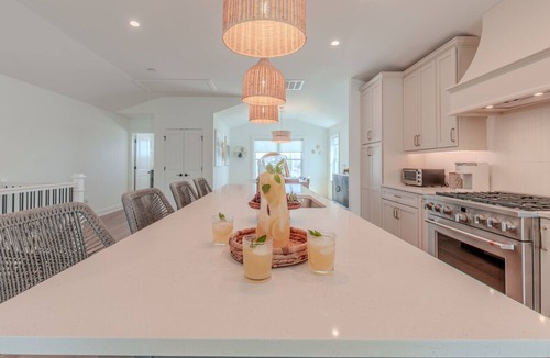 Cape May Villa | Eights On The Landing