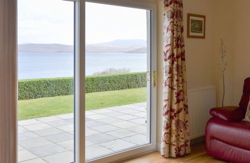 Poolewe Cottage | Eilean View (Island View)