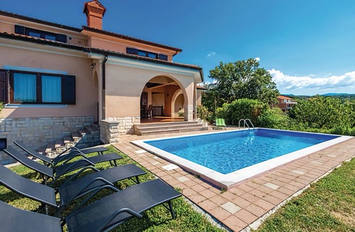 Marcelji Villa | Ein Wunderschönes Haus mit Pool und Whirlpool für 10 Personen