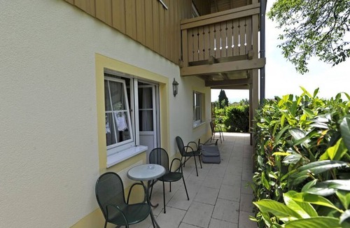 Opfingen Apartment | Einzelzimmer mit Dusche/WC und Terrasse