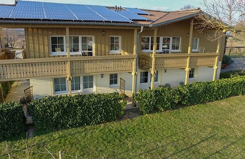 Opfingen Apartment | Einzelzimmer mit Dusche/WC und Terrasse