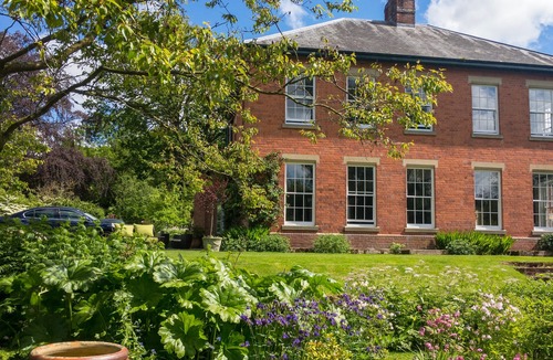 Welshpool Bed & Breakfast | Eithinog Hall