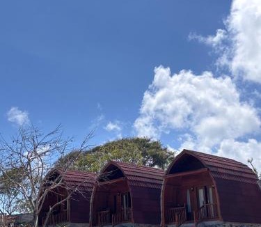 Jerowaru House | Ekas Rising Coffee And Cottages