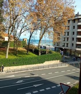 Zarautz House | Ekia Pentsioa