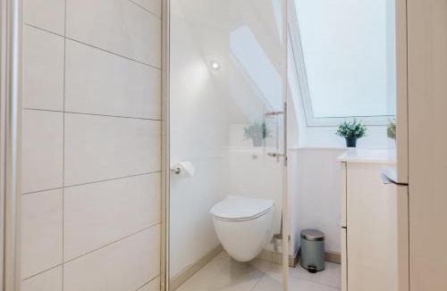 Odense NV Apartment | Eksklusiv 2BR lejlighed I Terrasse I Fri parkering