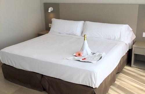 Utebo Hotel | El Aguila Hotel