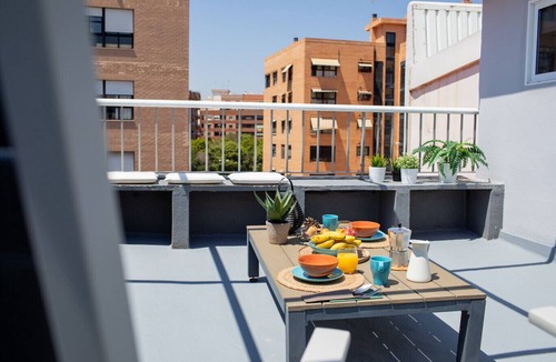 El Cabanyal Apartment | El Cabanyal Petit Penthouse by Florit Flats
