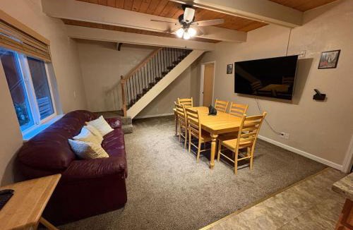 Yosemite West House | El Capitan Hideaway - A-Frame Cabin Yosemite West