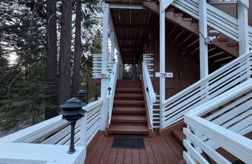 Yosemite West House | El Capitan Hideaway - A-Frame Cabin Yosemite West