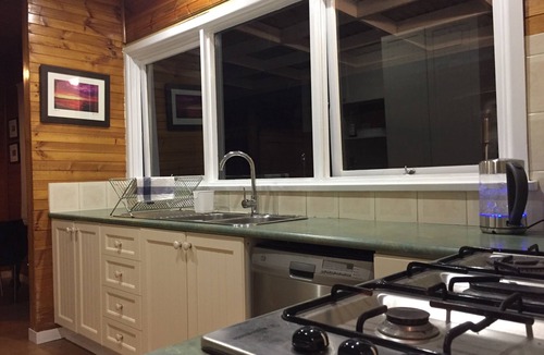 Nunawading House | El Casa Rancho - Explore Melbourne from the leafy east!