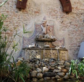 Saint-Hippolyte House | El Castell Embruixat