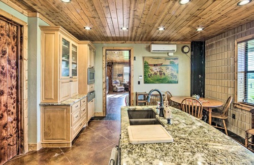 Cason House | El Cerrito Lodge - Huge Diana Ranch House!
