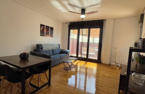 Villamediana de Iregua Apartment | El Chabisque de Ner. Apartamento con Terraza y Barbacoa