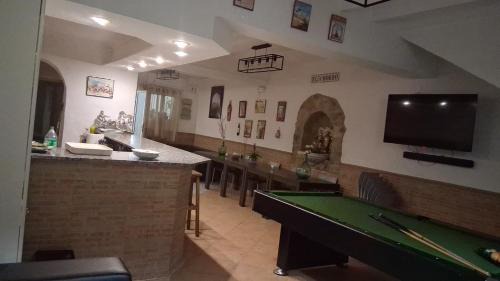 Castalla House | EL CHORRO Aire acondicionado Bar privado Barbacoa Amplios patios