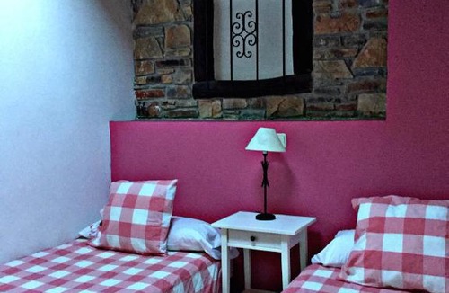 Horcajuelo de la Sierra House | El Corral De Concejo