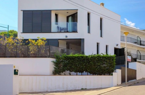 Llanca House | El Cubito by Interhome