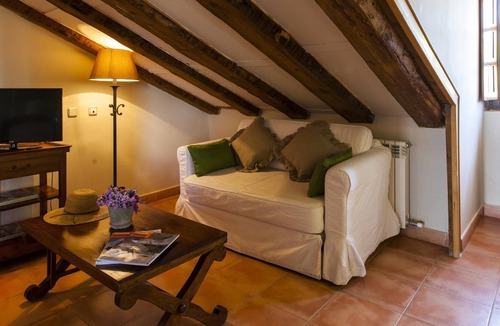 Banaston Apartment | El Desvan. El Rincon de Usana