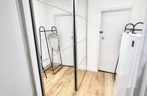 Holland Park Apartment | EL FAMOLYA