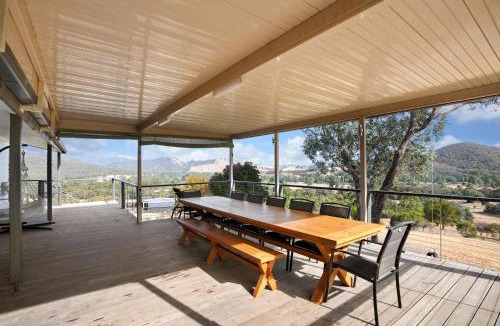 Goughs Bay House | El Gallo Pinto